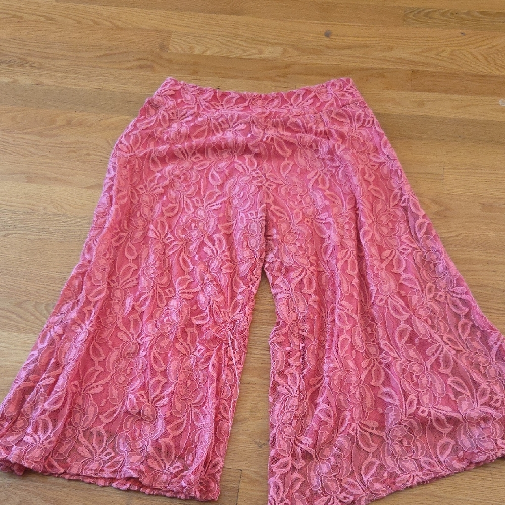 L&B Coral Lace Detail Garment